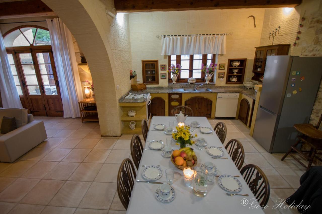 Ta Lilly Xaghra Villa Bagian luar foto