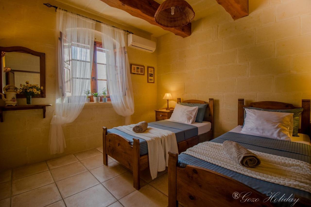 Ta Lilly Xaghra Villa Bagian luar foto