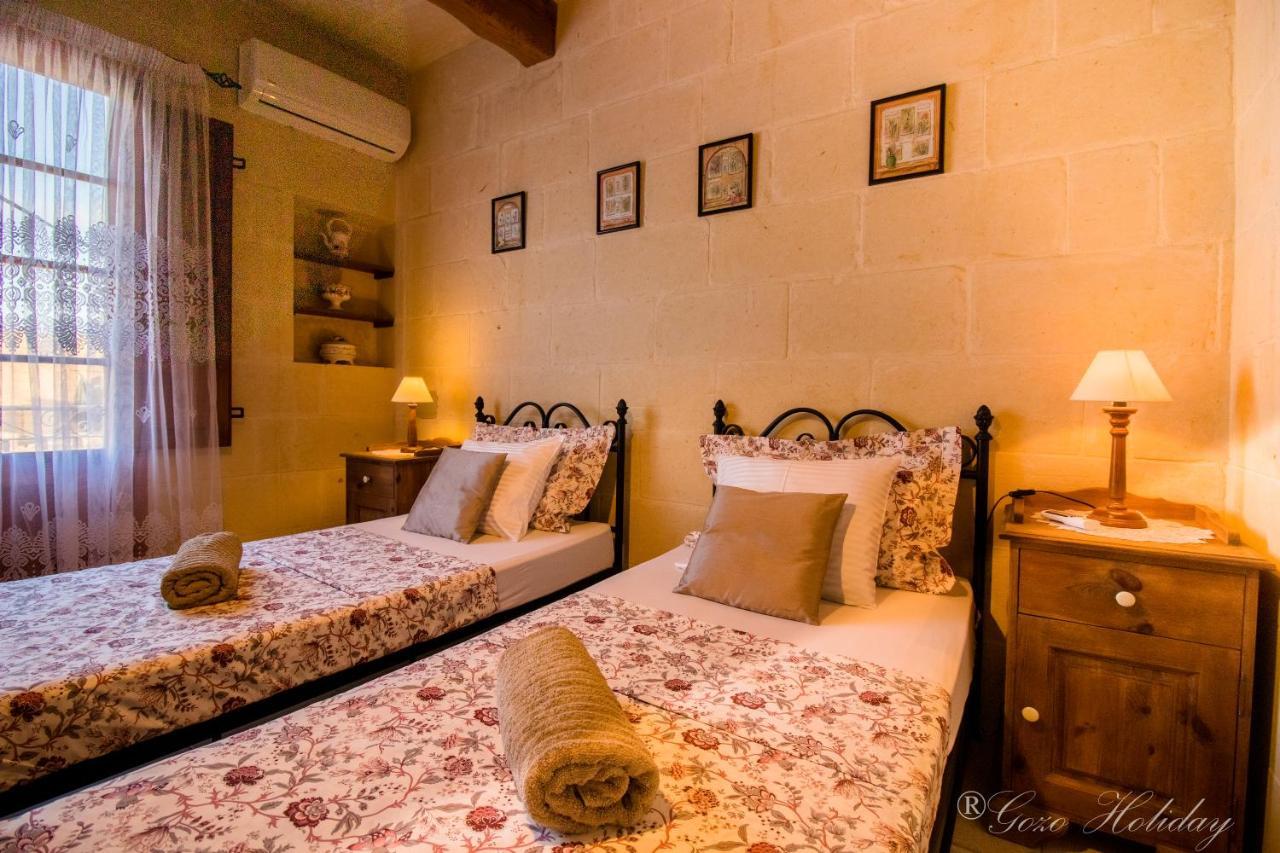 Ta Lilly Xaghra Villa Bagian luar foto