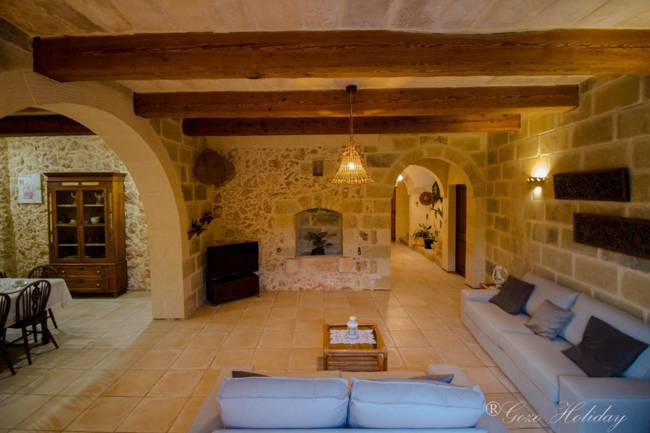 Ta Lilly Xaghra Villa Bagian luar foto