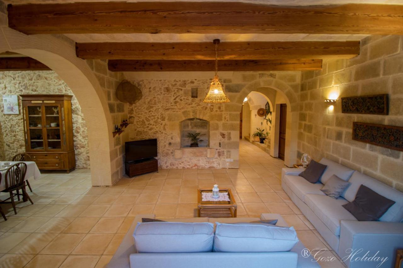 Ta Lilly Xaghra Villa Bagian luar foto